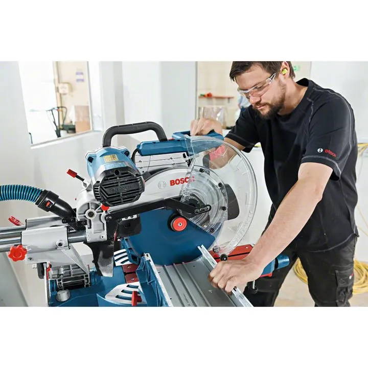 Preklopna pila za drvo BOSCH GCM 12 SDE potezna-1