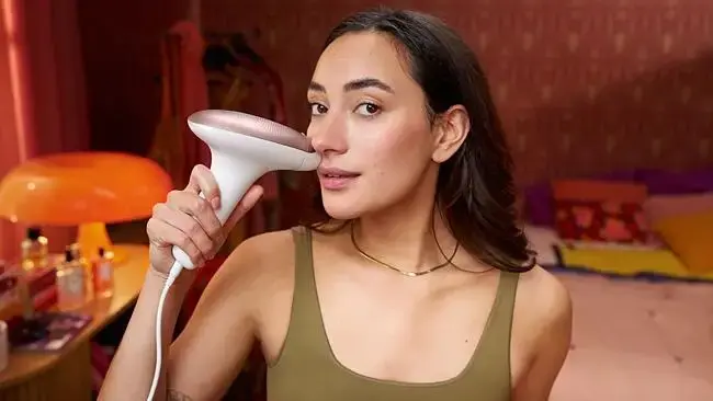 IPL uređaj Philips Lumea Advanced BRI921/00-4