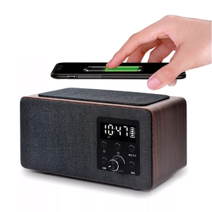 Radio budilica MANTA RDI910WC, FM, BT, HANDSFREE, QI PUNJAČ, MICROSD, BATERIJA