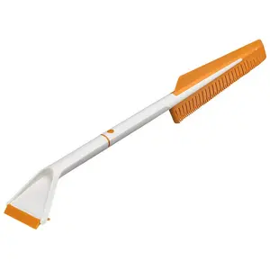 Fiskars strugač leda sa četkom 670 mm